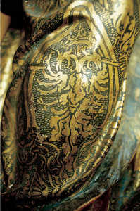 Labores esgrafiadas: Águila imperial esgrafiada.
Capa de San Gregorio Magno.