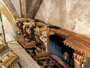 Perfil del retablo. Estructura original.
Sistemas de anclaje del retablo.